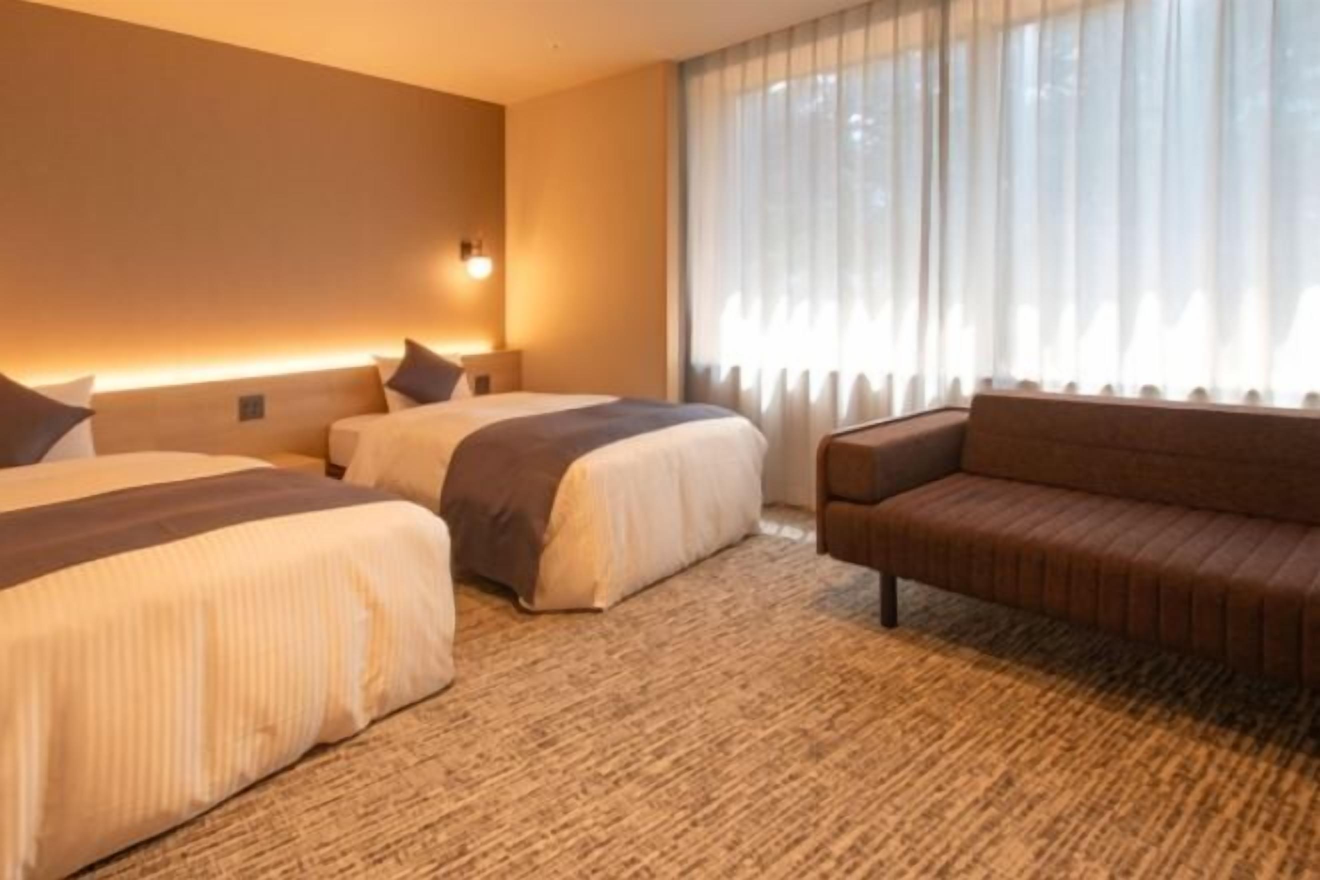 セーフティボックス (室内)、デスク、ベッドシーツ