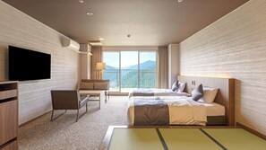 Superior Japanese-Western Twin Room, 6 Tatami Mats, Top Floor | In-room safe, desk, bed sheets - TAOYA Gero (Gero)