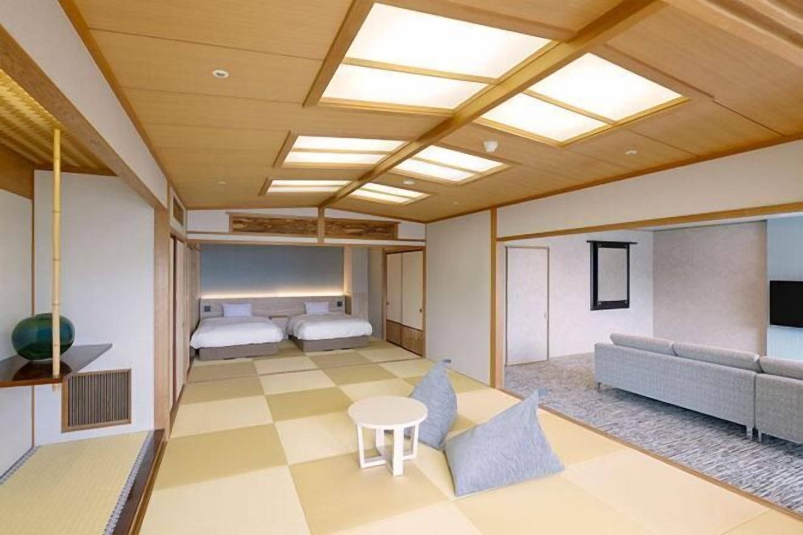 セーフティボックス (室内)、デスク、ベッドシーツ