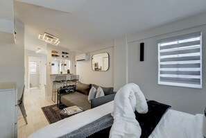 1 bedroom, desk, iron/ironing board, free WiFi