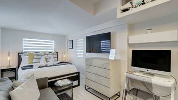 1 habitación, escritorio, tabla de planchar con plancha y wifi gratis