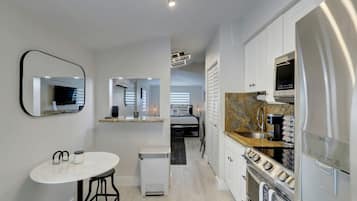 Fridge, microwave, oven, coffee/tea maker