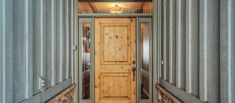 Picturesque family retreat. 9 bedrooms, 3 gathering rooms, game room, deck.