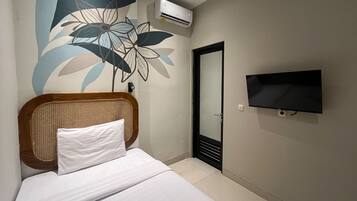 Standard Single Room | Free WiFi, bed sheets