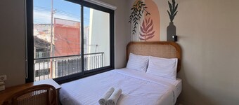 Mono Coliving Kertajaya Syariah, SBY