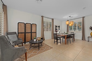 Dining - Golf Course home with FREE Heated Pool and Spa! (Avondale)