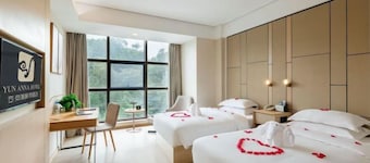Cloud Anna Hotel