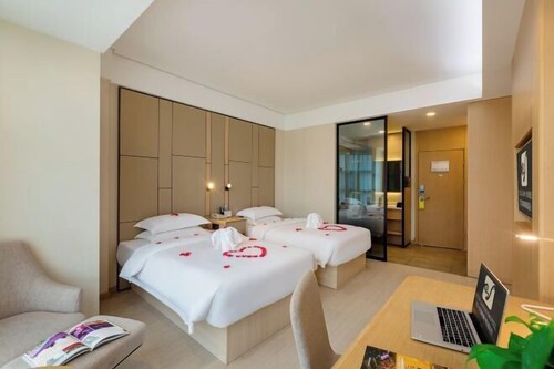 Cloud Anna Hotel