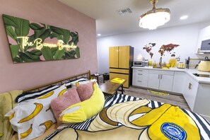 Interior - Pet Friendly! The Banana Bungalow (Las Vegas)