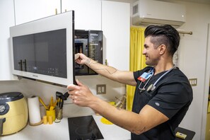 Interior - Pet Friendly! The Banana Bungalow (Las Vegas)