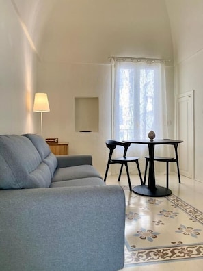 TV - Luxury (Monopoli)
