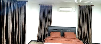 OYO HOME 90769 Flo Inn Homestay Bsi