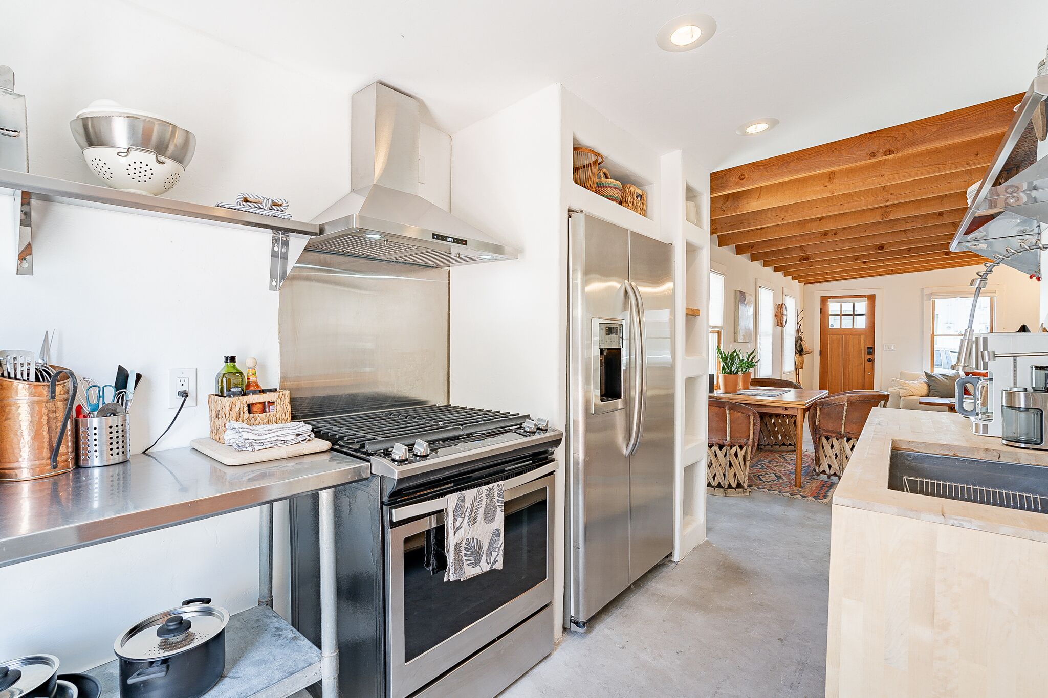 Barrio Retreat: Historic 1900 Adobe Right Downtown 🌇