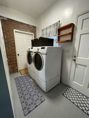 Interior - Endless Summer Fun, Entire House, Close to Beach, Golfer’s Delight, We Love Dogs (Myrtle Beach)