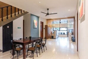 Living area - Mono Coliving Kencana, Surabaya (Surabaya)