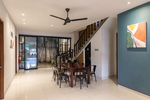 Living area - Mono Coliving Kencana, Surabaya (Surabaya)
