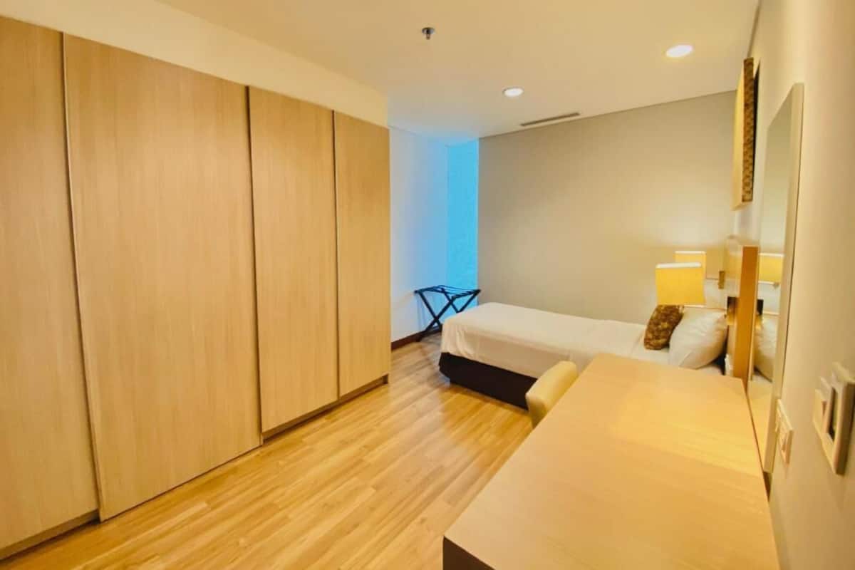 Minibar, in-room safe, blackout curtains, iron/ironing board