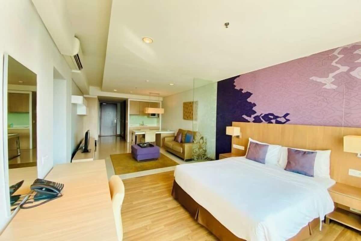 1 bedroom, minibar, in-room safe, blackout curtains