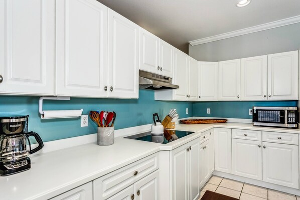 Unclassified image, 1 of 47, button