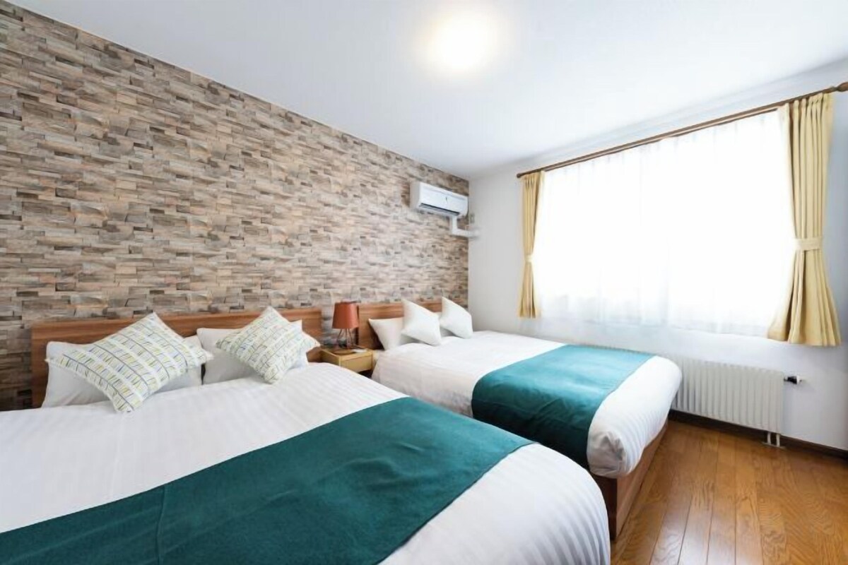 Iron/ironing board, WiFi (free), individually furnished, bed sheets