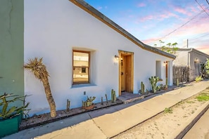 Exterior detail - Modern Historic 1900 Adobe Bungalow in Downtown - Low Summer Rates! 🌇 (Tucson)