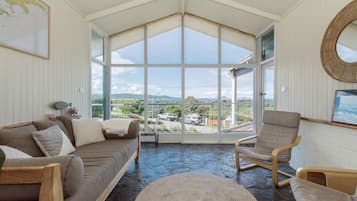 Family House | Living area | 55-inch flat-screen TV with digital channels, TV