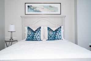 2 camere, una scrivania, ferro/asse da stiro, Wi-Fi gratuito