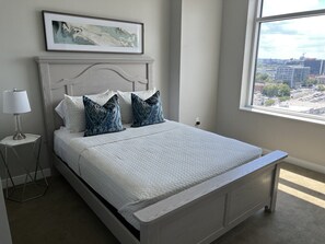 2 bedrooms, desk, iron/ironing board, free WiFi - Views From Broadway (Nashville)