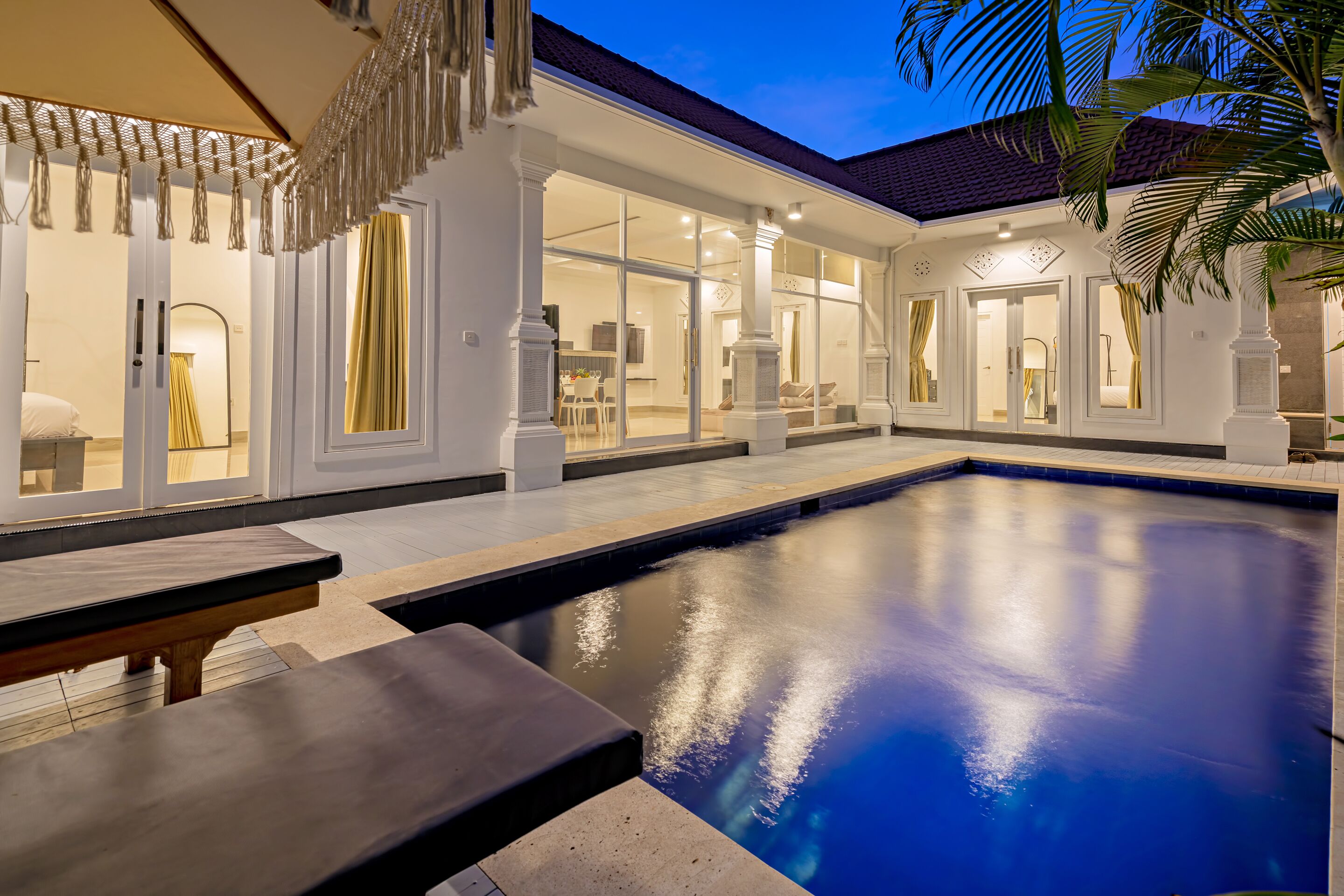 المنشأة من الخارج