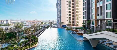 Outdoor pool, a heated pool