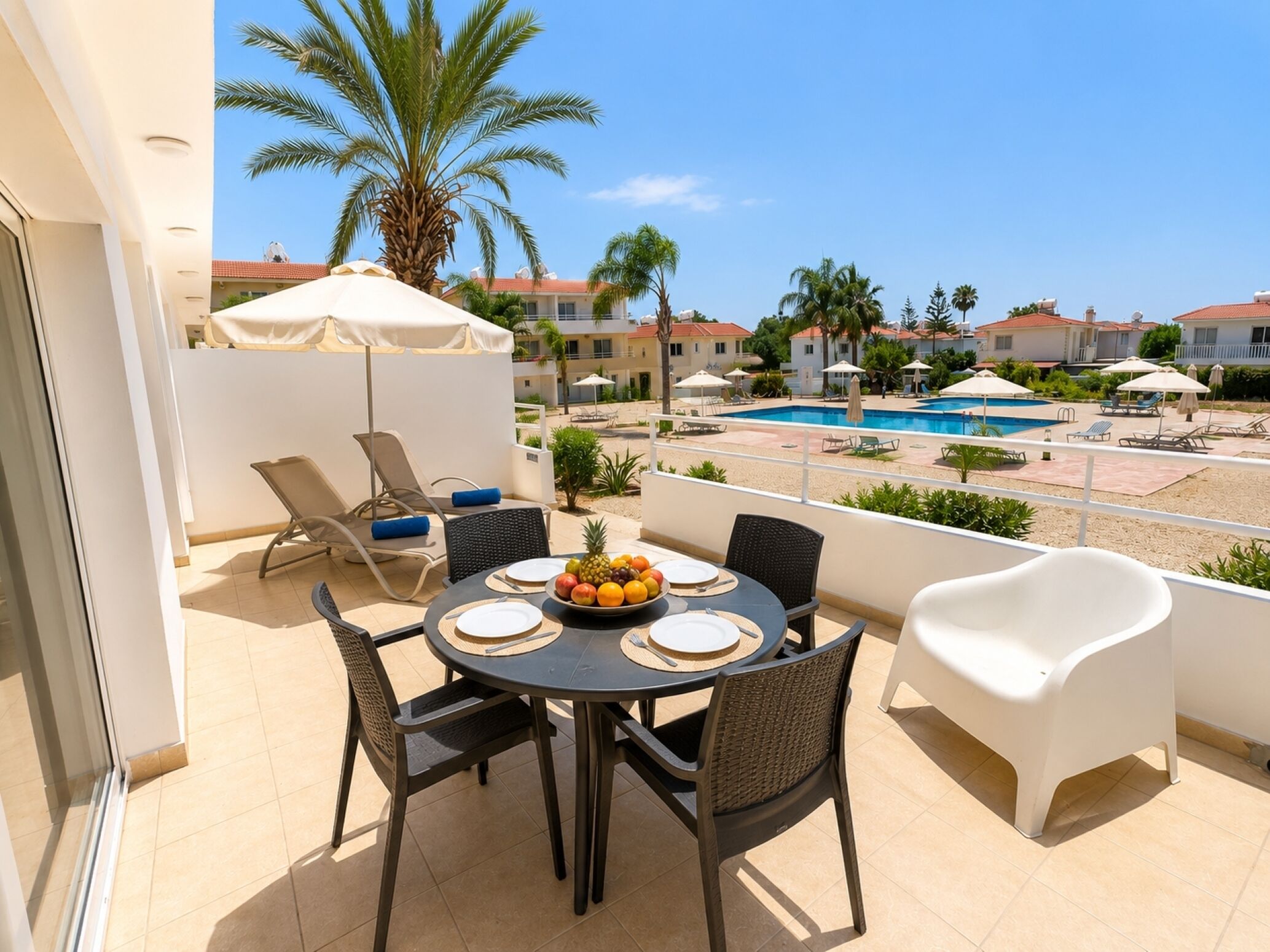 Leilighet – superior, 1 soverom, bassengutsikt | Terrasse/patio