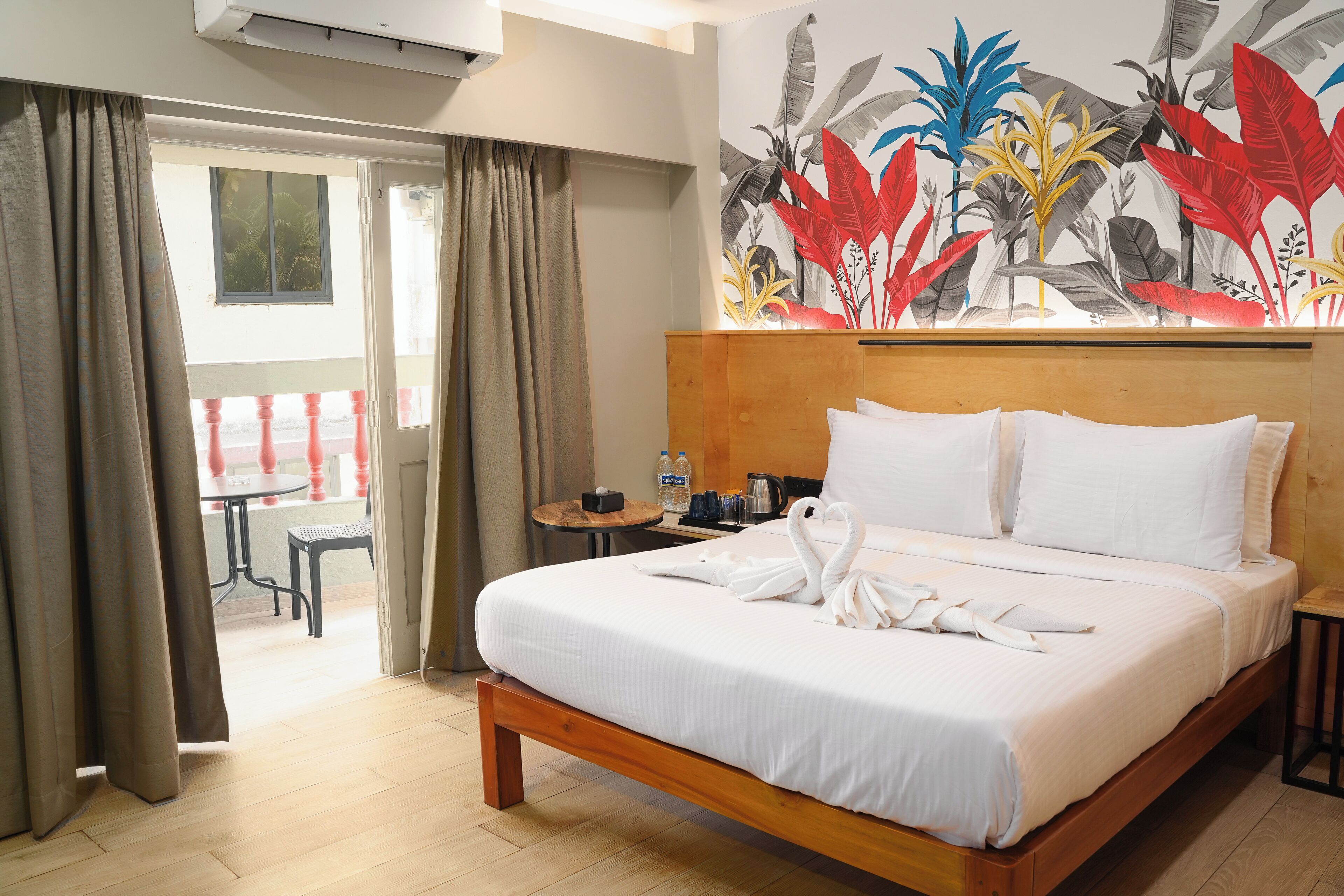 Urban Corner Family Suite | Egyptian cotton sheets, premium bedding, minibar, in-room safe