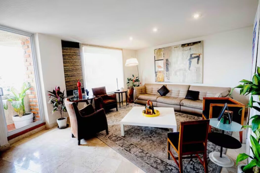 Luxury Executive 3-Bedroom Condo In Bosque Real