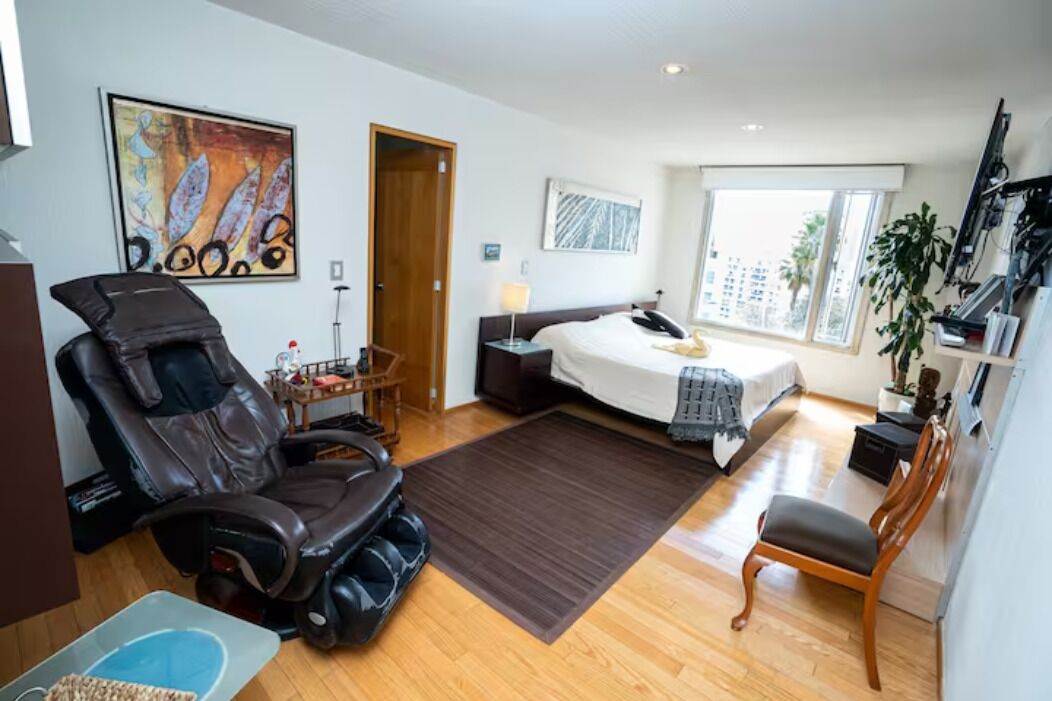 Luxury Executive 3-Bedroom Condo In Bosque Real