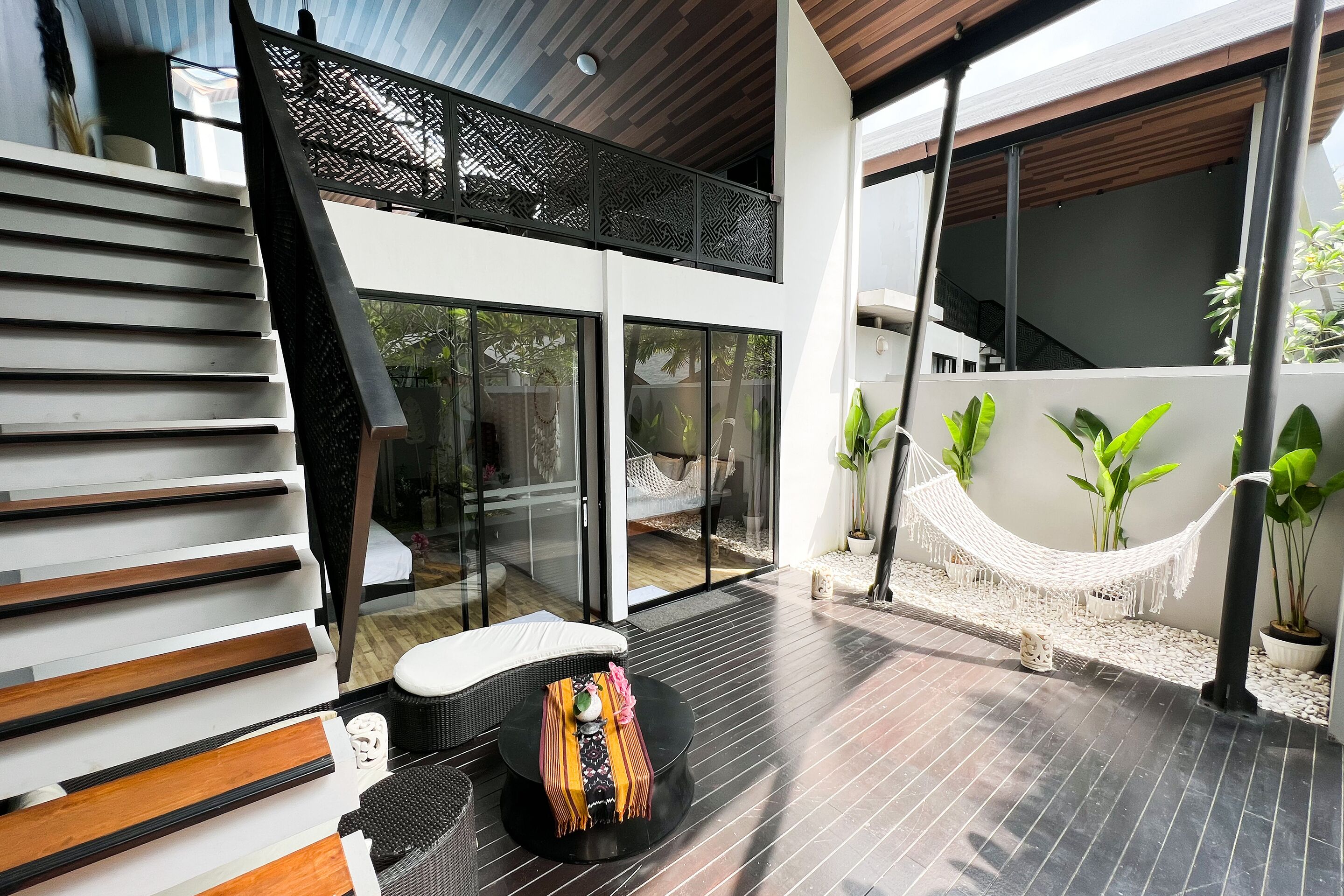 Biệt thự Exclusive, 2 phòng ngủ, bồn tắm nước nóng, quang cảnh hồ bơi | Hiên