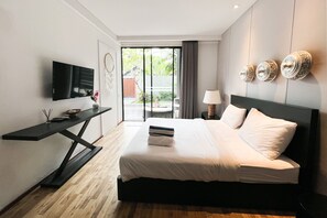 Exclusive Villa, 2 Bedrooms, Hot Tub, Pool View