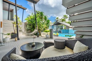 Villa, 2 habitaciones, bañera de hidromasaje, vistas a la piscina | Terraza o patio