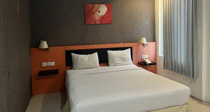 Hotel O Tri Homestay