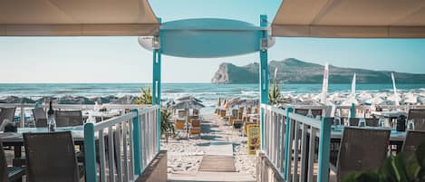 Beach bar