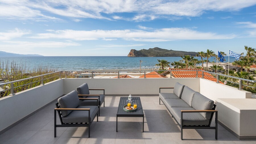 Ostrakon Suites