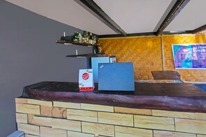 Reception - OYO 92419 Rejeng Homestay Near Kerta Gangga Waterfall (Gangga)