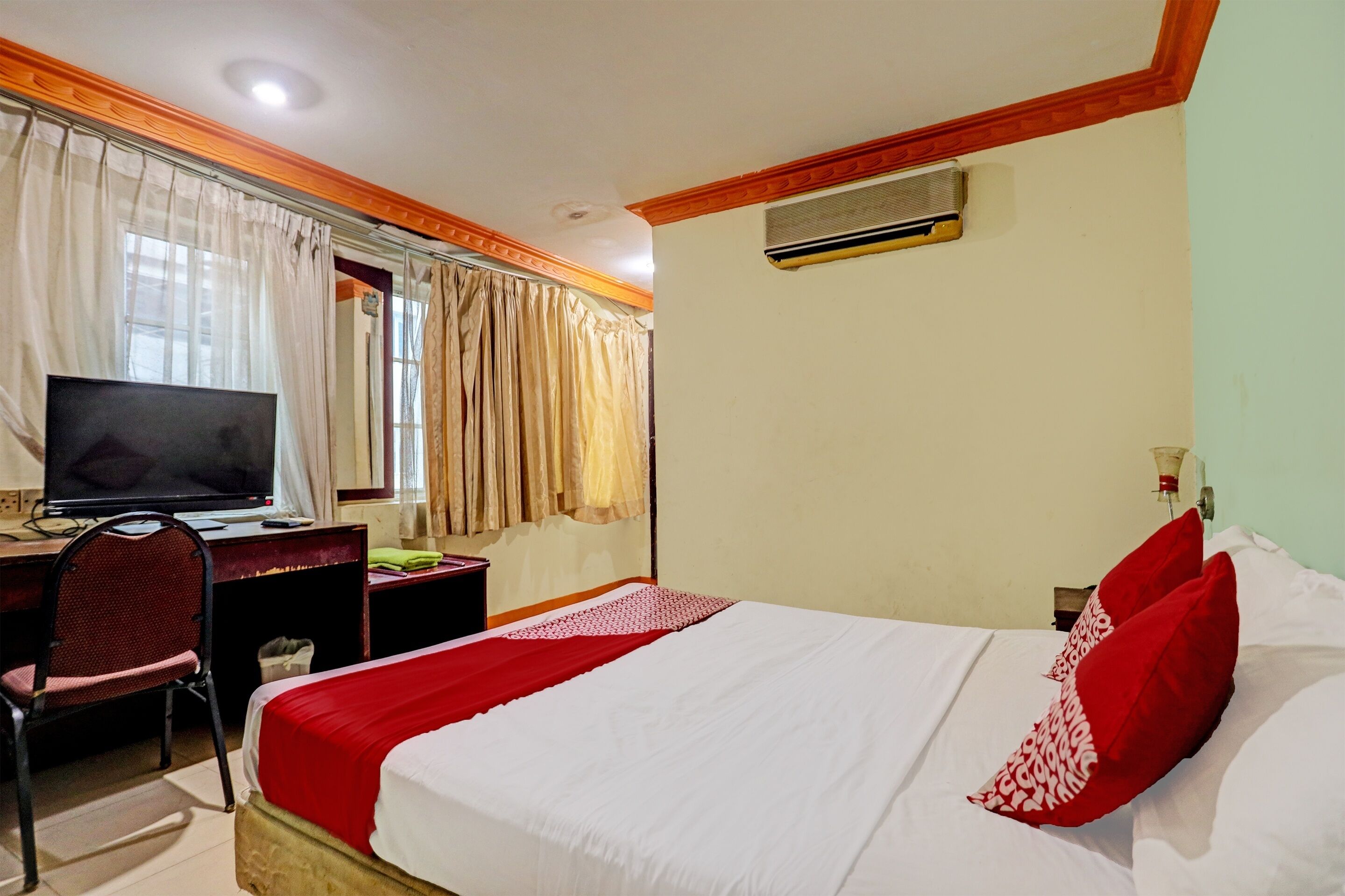 OYO 92402 City View Hotel