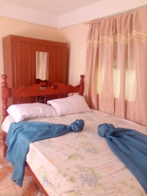 Studio Confort | Rideaux occultants, fer et planche à repasser, Wi-Fi gratuit