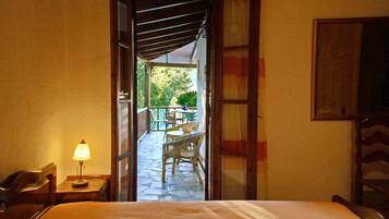 3 chambres, lit parapluie, Wi-Fi, draps fournis