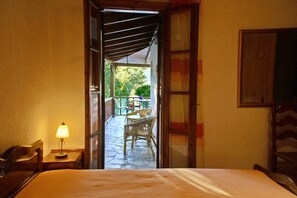 3 chambres, lit parapluie, Wi-Fi, draps fournis