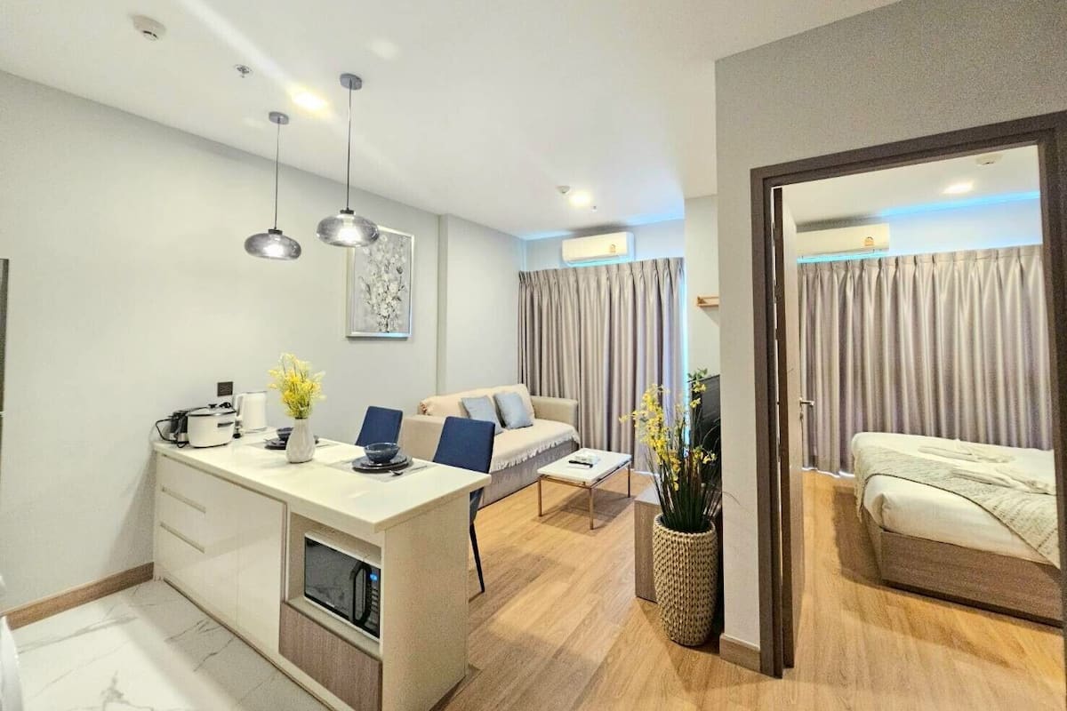 Condo Ville, 1 chambre, balcon, vue sur la ville | 2 chambres, literie de qualité, décor unique, bureau