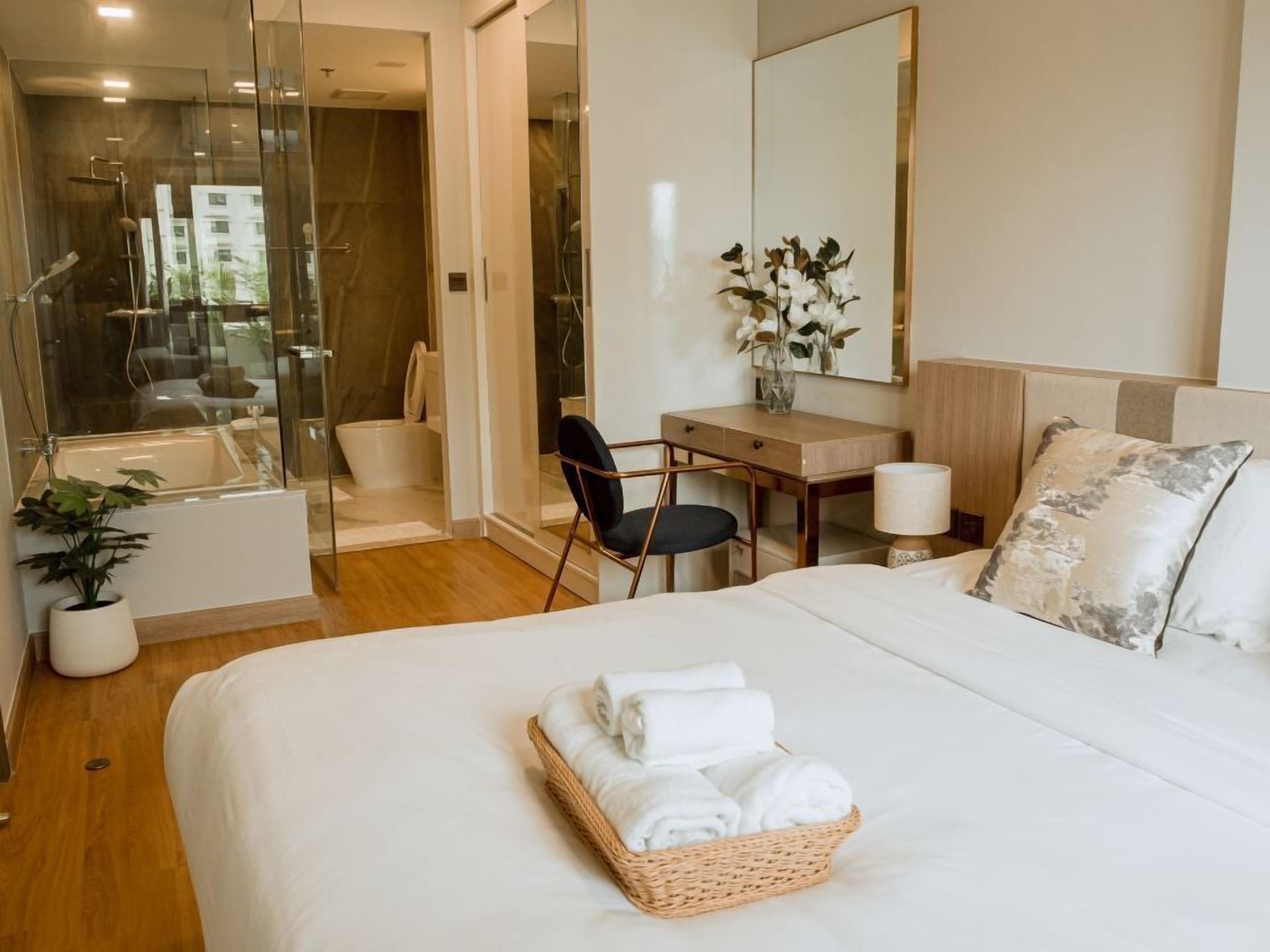 Premium bedding, individually decorated, desk, blackout drapes