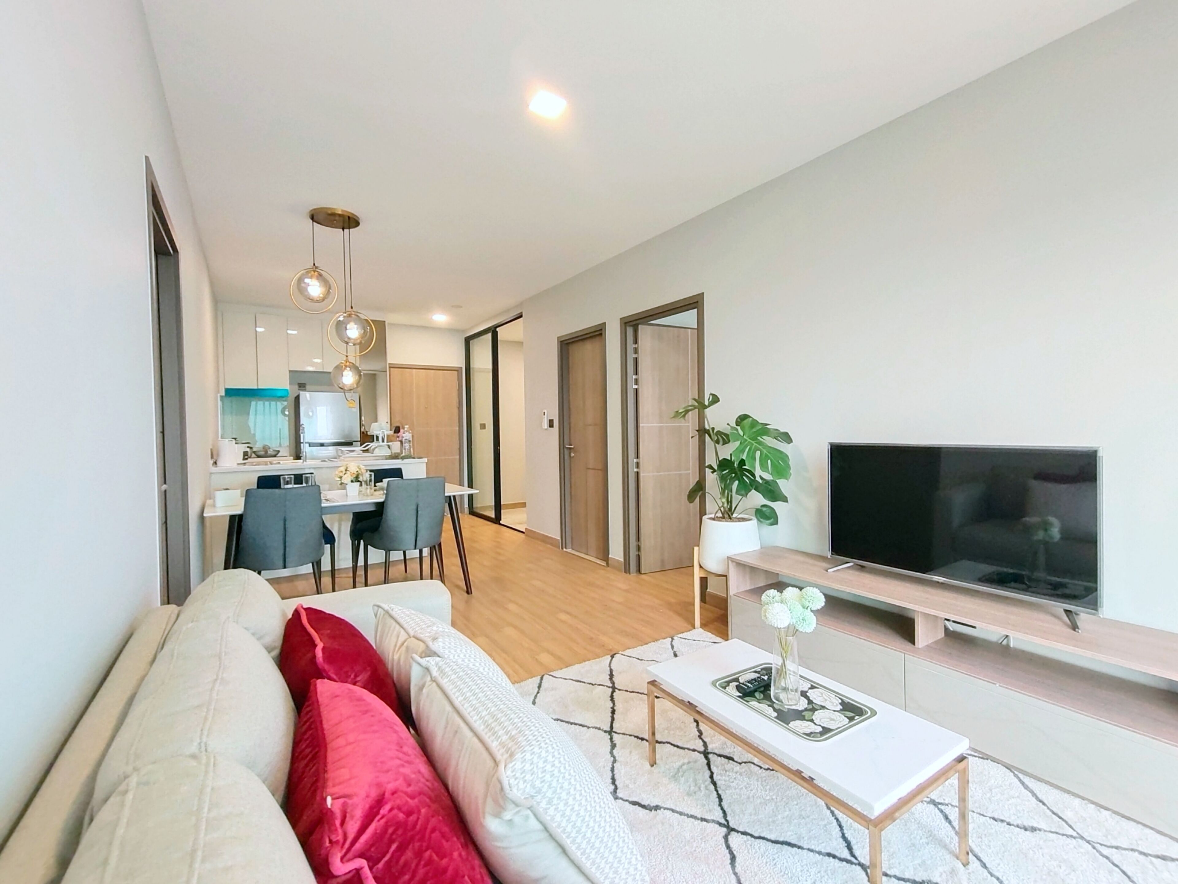 Family Condo, 3 Bedrooms, Balcony, City View