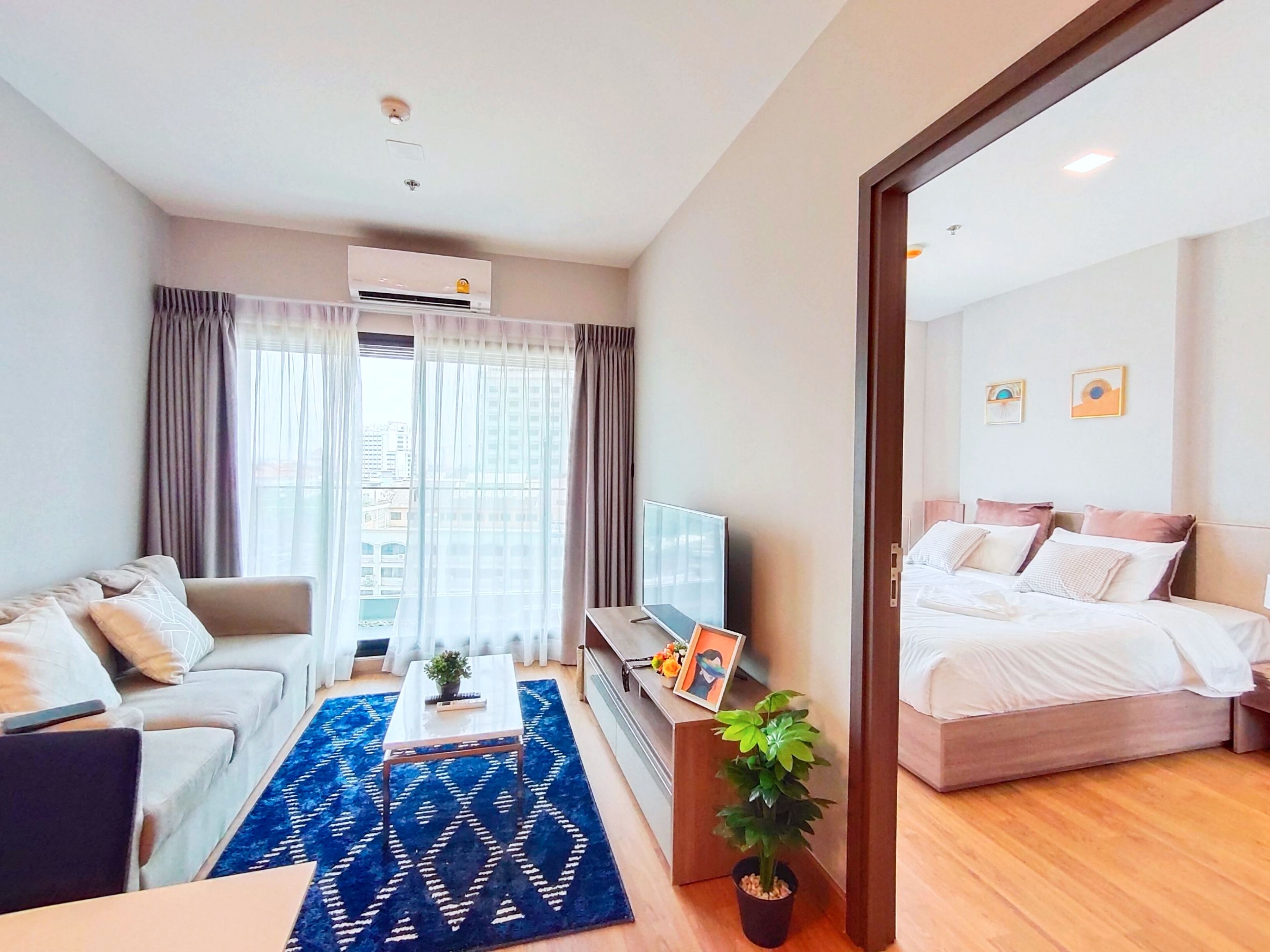 Deluxe Condo, 2 Bedrooms, Balcony, City View