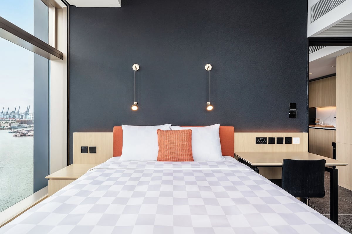 Deluxe Harbour View Two Bedroom | In-room safe, blackout drapes, iron/ironing board, cribs (free)